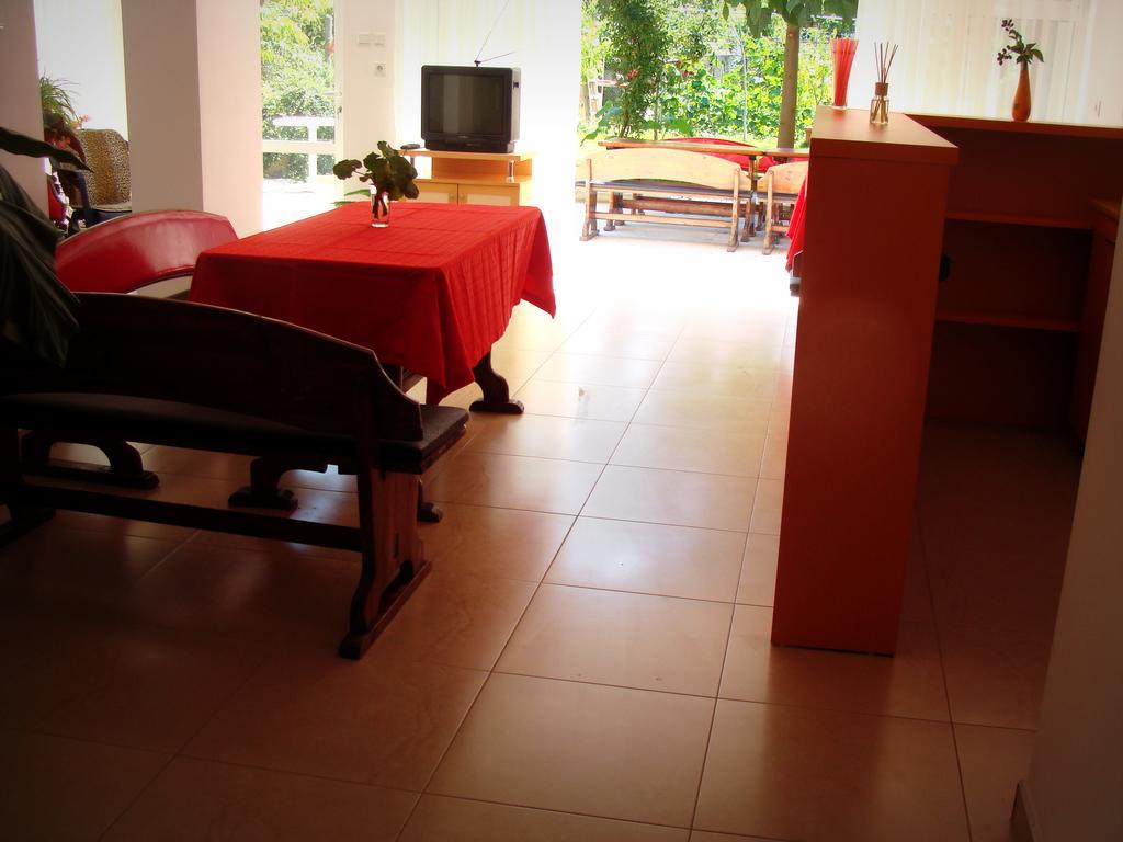 Veda Guest House Pomorie Exterior photo