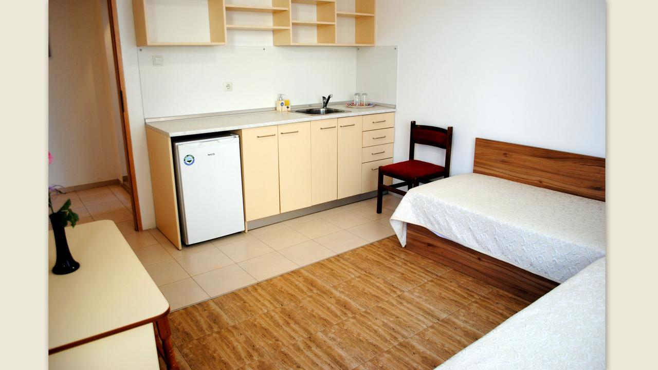 Veda Guest House Pomorie Exterior photo