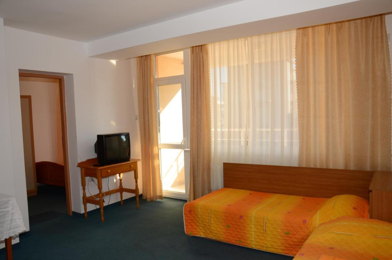 Veda Guest House Pomorie Exterior photo